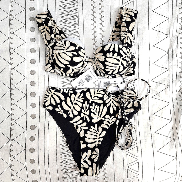 weworewhat two-piece bikinis - Picture 7 of 7